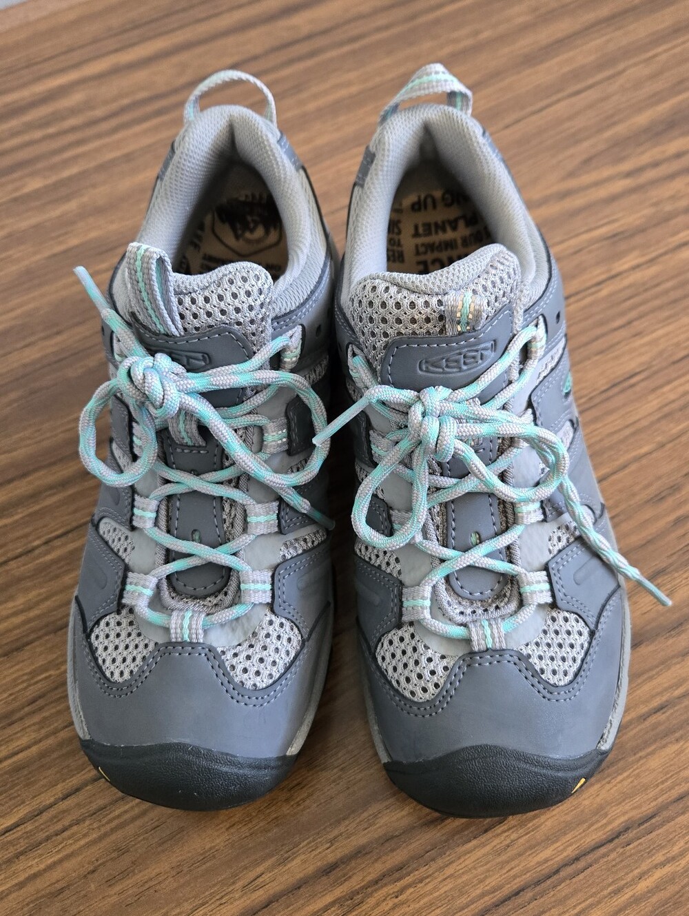 Keen Womens 6.5 Hiking Shoes Gray Mesh Like New Rugged Outdoors Adventure Travel